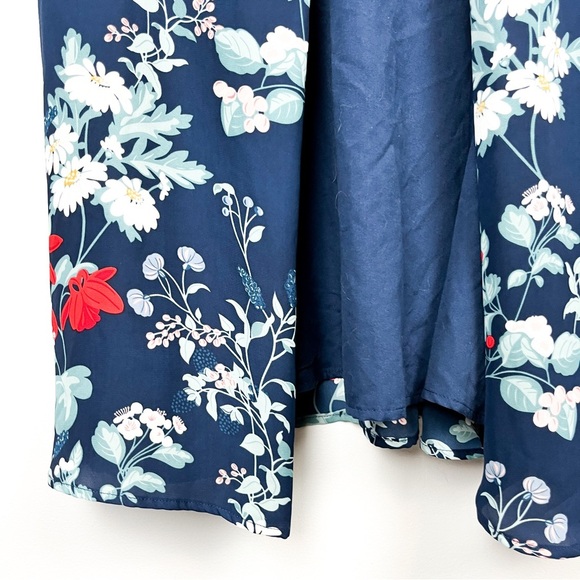 Dynamite Blue Sheer Summer Cardigan White Red Pink Flowers - Picture 6 of 10